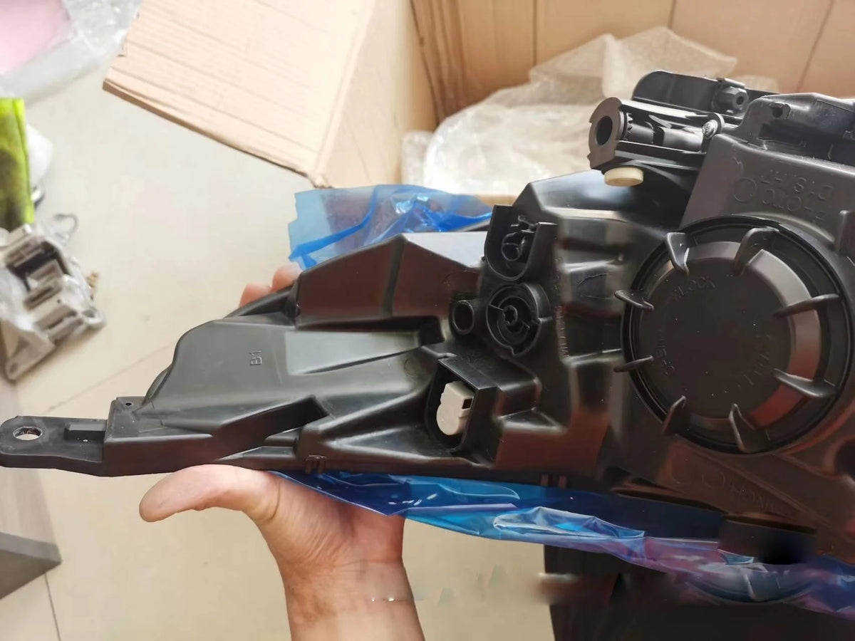 1pcs car bumpe headlamp for Latitude headlight 2011~2012y car accessories head lamp for Renault Latitude fog light