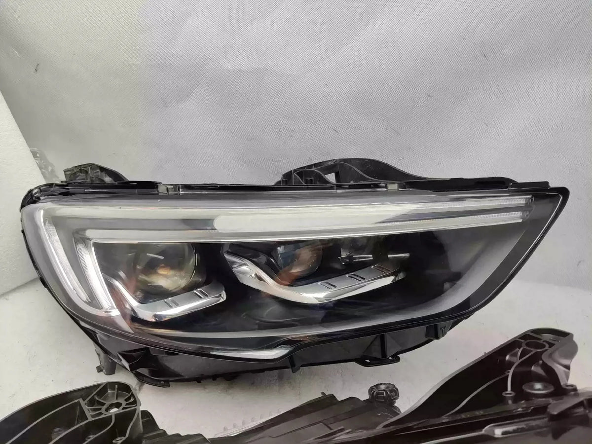 Car Headlight Head Lamp for Buick Regal Opel Insignia DRL Daytime Running Light Turn Signal Angel Eye Projector Lens