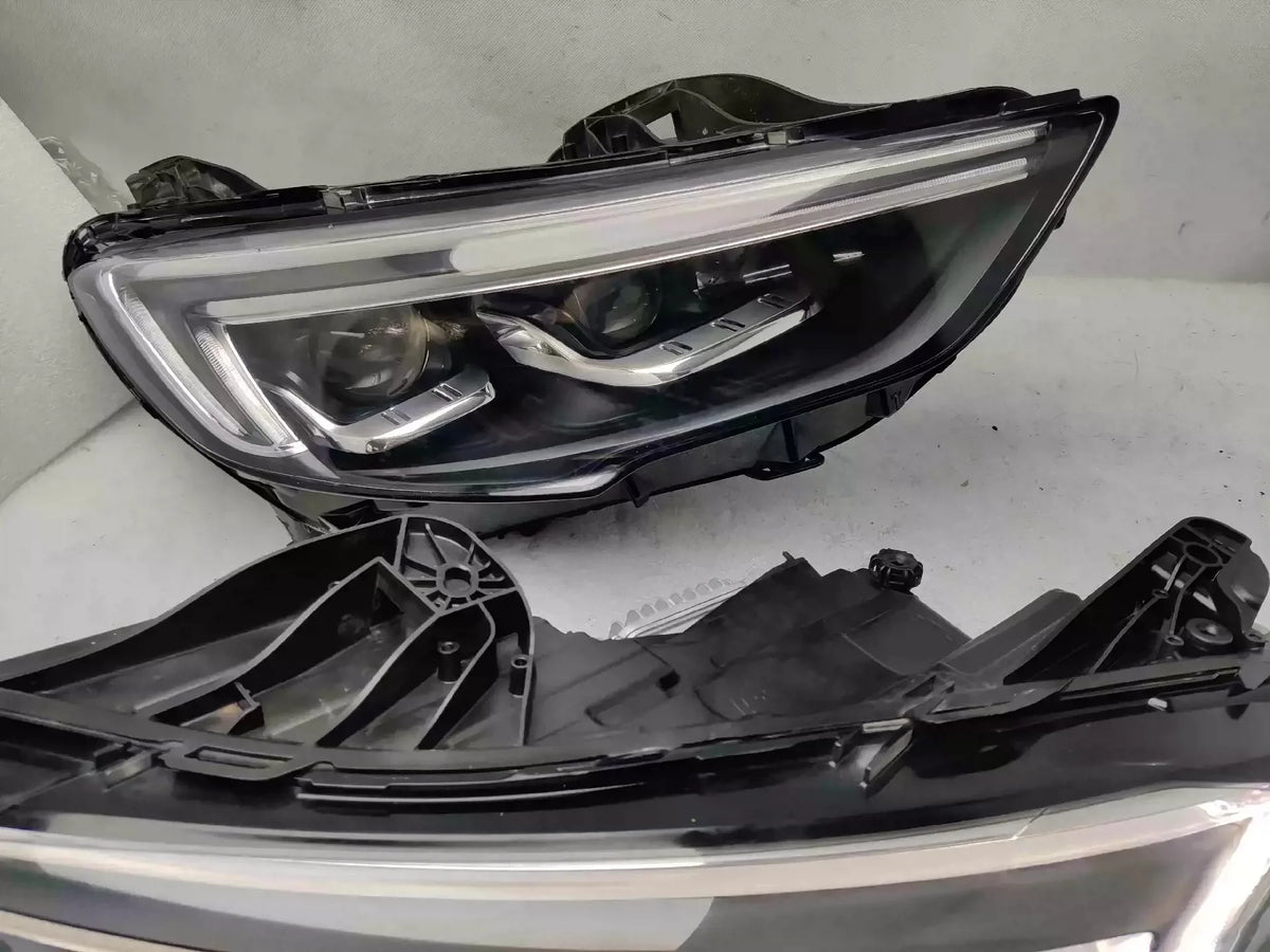 Car Headlight Head Lamp for Buick Regal Opel Insignia DRL Daytime Running Light Turn Signal Angel Eye Projector Lens